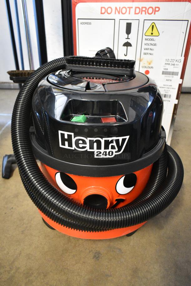 BRAND NEW SCRATCH AND DENT! NaceCare Solutions Henry ProVac PPR 240 K-8027116 2.5 Gallon Corded Canister Vacuum with AST8 15" Hard Floor Productivity Kit - 120V 358K8027116. Tested and Working! - Image 1 of 10
