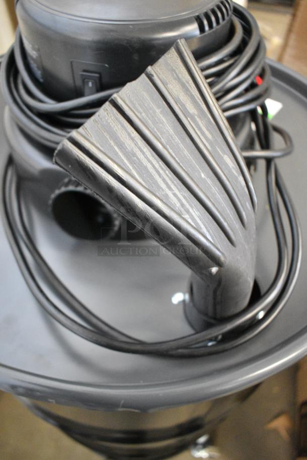 BRAND NEW SCRATCH AND DENT! Shop-Vac 9700506 55 Gallon 3.0 Peak HP Two-Stage Wet / Dry Drum Vacuum with Tool Kit 1729700506. Tested and Working! - Image 5 of 10