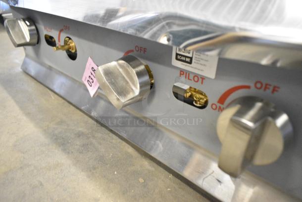 BRAND NEW SCRATCH AND DENT! Cooking Performance Group R-CPG-24-NL 4 Burner Natural Gas Countertop Range / Hot Plate. 88,000 BTU. Missing Grates. - Image 5 of 9