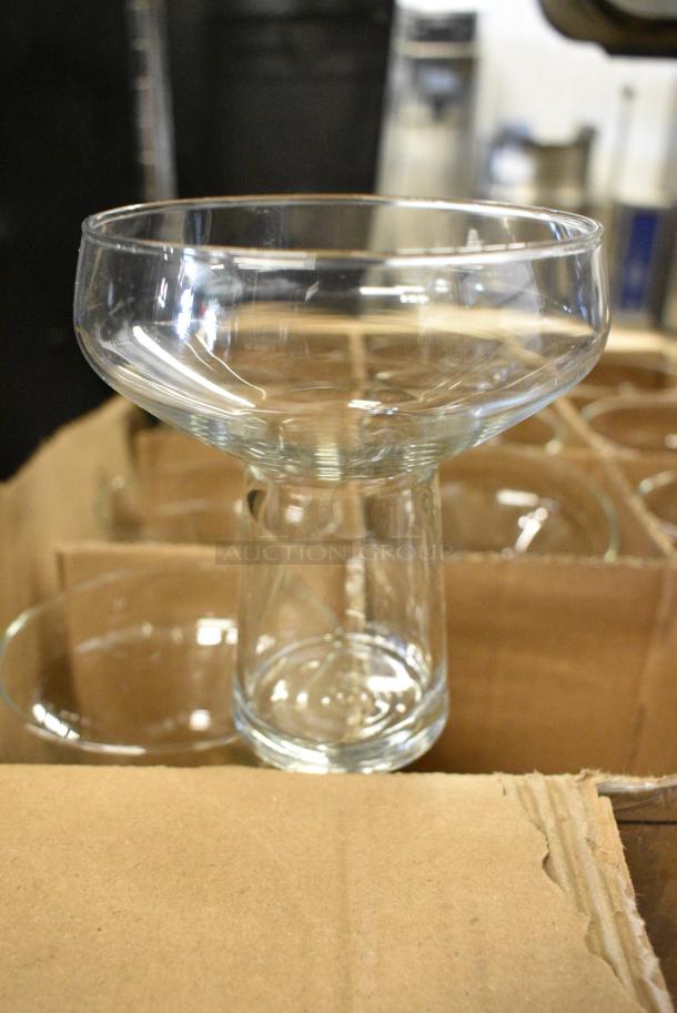 BRAND NEW SCRATCH AND DENT! Box of 12 Libbey 1102 Symbio 14 oz. Customizable Coupe Glass - Image 1 of 3
