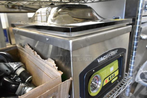 BRAND NEW SCRATCH AND DENT! VacMaster VR215 Chamber Vacuum Packaging Machine with 10 1/4" Seal Bar. 120 Volts, 1 Phase. Does Not Come w/ Power Cord. Tested and Working! - Image 2 of 8