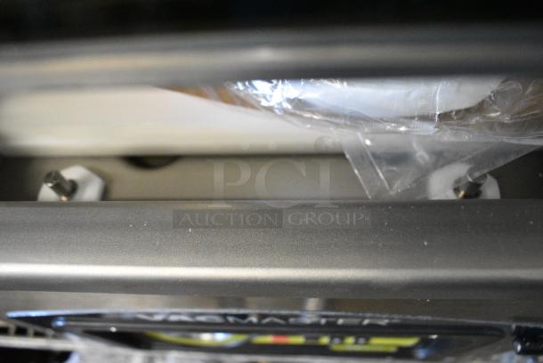 BRAND NEW SCRATCH AND DENT! VacMaster VR215 Chamber Vacuum Packaging Machine with 10 1/4" Seal Bar. 120 Volts, 1 Phase. Does Not Come w/ Power Cord. Tested and Working! - Image 6 of 8