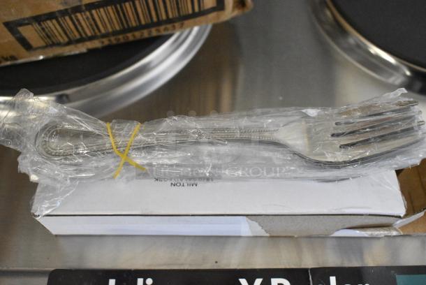 19 BRAND NEW SCRATCH AND DENT! Items Including Choice 407PYJL2 Peeler and Milton Stainless Steel Salad Forks. 19 Times Your Bid! - Image 2 of 7