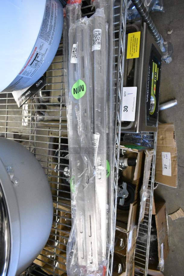 BRAND NEW SCRATCH AND DENT! Lot of 4 Regency 600ZBRKT36 36" Z-Bracket for 30" - 36" Wide Tables - 2/Set - Image 4 of 5