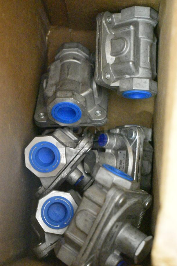 6 BRAND NEW SCRATCH AND DENT! Dormont RV48CL-32 1/2" Convertible Gas Regulator - 250,000 BTU Capacity. 6 Times Your Bid! - Image 6 of 7