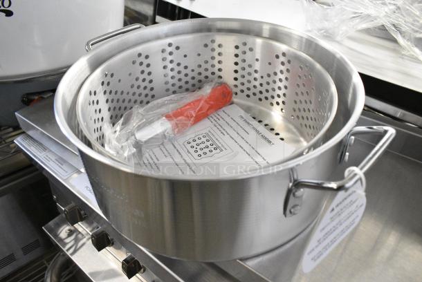 BRAND NEW SCRATCH AND DENT! Metal Stock Pot w/ Steamer Insert. - Image 3 of 4