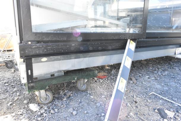 Zero Zone 4RHCCD Metal Commercial 4 Door Reach In Cooler Merchandiser. Does Not Come w/ Compressor. 115 Volts, 1 Phase. - Image 9 of 11