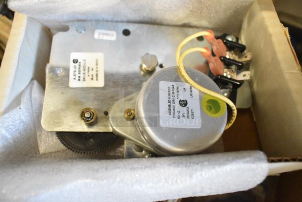 ALL ONE MONEY! Tier Lot of Approximately 33 BRAND NEW Various Items Including Catchall Filters, Fan Cycling, Drive Module, Defrost Control, Pressure Switch - Image 10 of 22