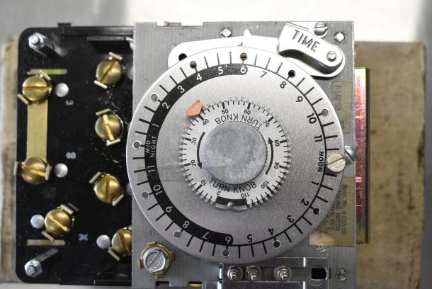 2 Various BRAND NEW Items Including 8143-20 Defrost Module. 2 Times Your Bid! - Image 2 of 11