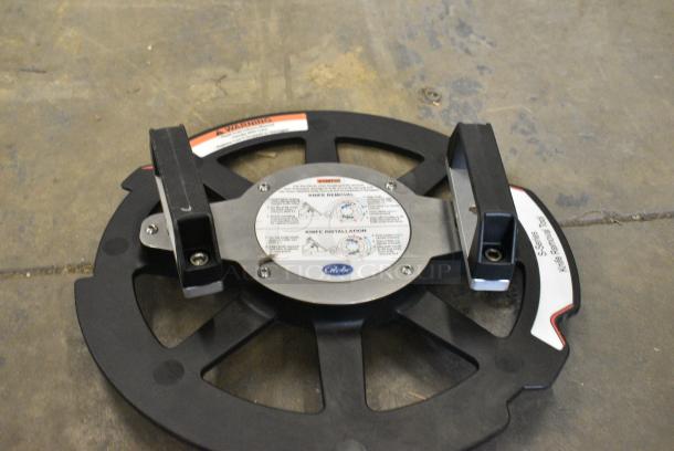 2 BRAND NEW SCRATCH AND DENT! Globe S-Series Knife Removal Tool. 2 Times Your Bid! - Image 3 of 8