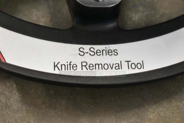 2 BRAND NEW SCRATCH AND DENT! Globe S-Series Knife Removal Tool. 2 Times Your Bid! - Image 8 of 8