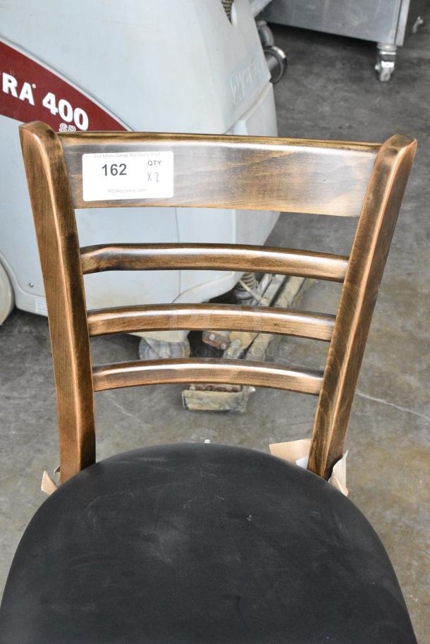 2 BRAND NEW SCRATCH AND DENT! Lancaster Table & Seating 164CLADVINFR Wooden Dining Height Chair w/ Black Seat Cushion. 2 Times Your Bid! - Image 3 of 5