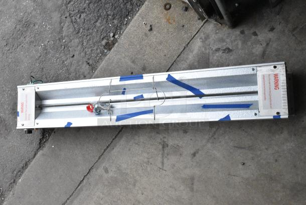 BRAND NEW SCRATCH AND DENT! ServIt 423SW36INHA 36" Strip Warmer with Single Adjustable Infinite Control. 120 Volts, 1 Phase. - Image 4 of 8