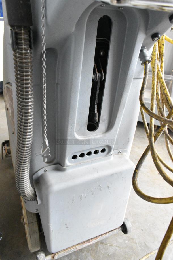 CFR Altra 400 SP Floor Cleaning Machine. 115 Volts, 1 Phase. Tested and Working! - Image 11 of 12