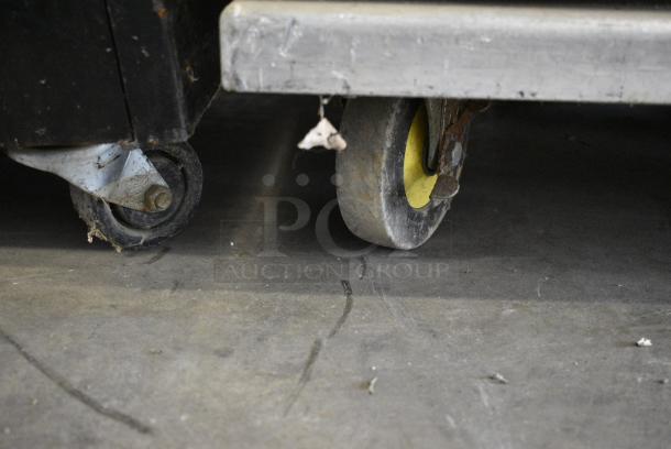 CresCor Crown X CU67177 Stainless Steel Commercial Heated Holding Cabinet on Commercial Casters. 120 Volts, 1 Phase. Cannot Test Due To Plug Style - Image 4 of 11