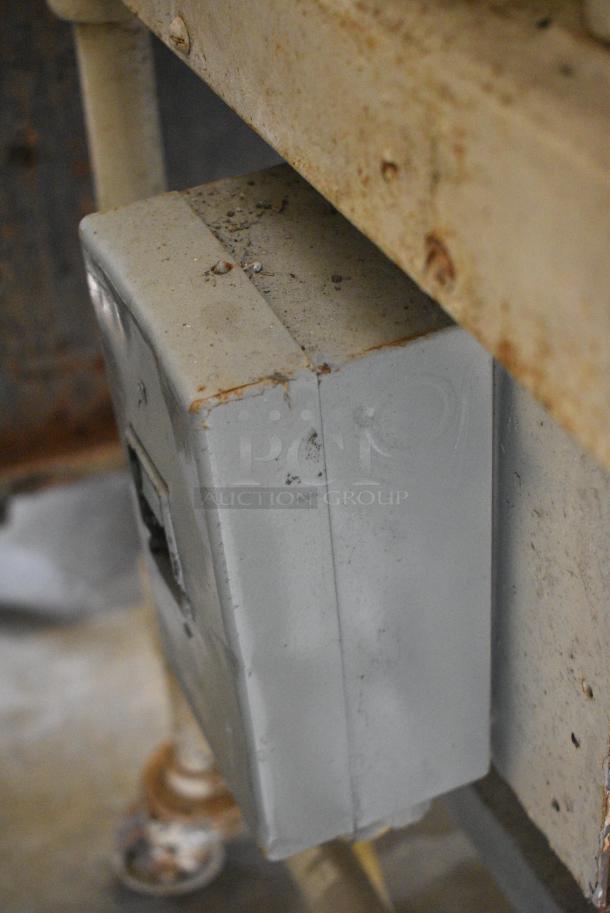 Metal Commercial Floor Style Tortilla Former / Press. 250 Volts, 1 Phase. - Image 6 of 7