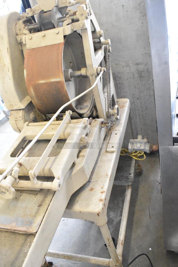 Metal Commercial Floor Style Tortilla Former / Press. 250 Volts, 1 Phase. - Image 7 of 7