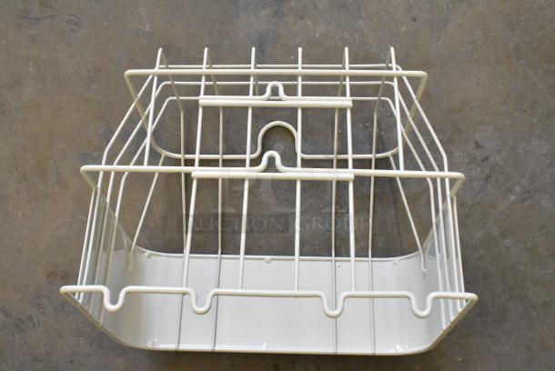IN ORIGINAL BOX! 92152306 2.5 Gallon Bag Holder - Image 5 of 5