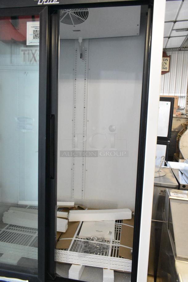 BRAND NEW SCRATCH AND DENT! 2025 True GDM-33-HC-LD Metal Commercial 2 Door Reach In Cooler Merchandiser w/ Poly Coated Racks. 115 Volts, 1 Phase. Tested and Powers On But Does Not Get Cold - Image 5 of 7