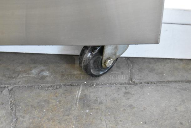 BRAND NEW SCRATCH AND DENT! Morni Stainless Steel Commercial Natural  Gas Powered Tandoori Tandoor Oven on Commercial Casters. - Image 4 of 11