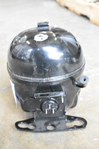 Embraco EM2X3113U Motor. 115-127 Volts, 1 Phase.