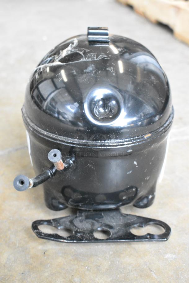 Embraco EM2X3113U Motor. 115-127 Volts, 1 Phase. - Image 4 of 6