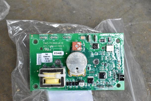 2 BRAND NEW SCRATCH AND DENT! Items Including 901428897008 Vulcan 00-428897-00008 Ncc Temp Board. 2 Times Your Bid! - Image 3 of 11