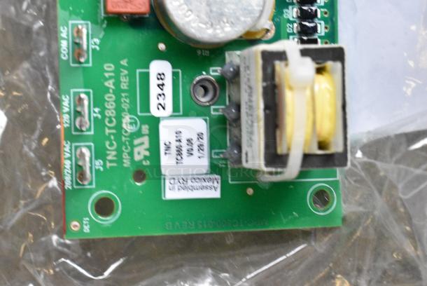 2 BRAND NEW SCRATCH AND DENT! Items Including 901428897008 Vulcan 00-428897-00008 Ncc Temp Board. 2 Times Your Bid! - Image 5 of 11