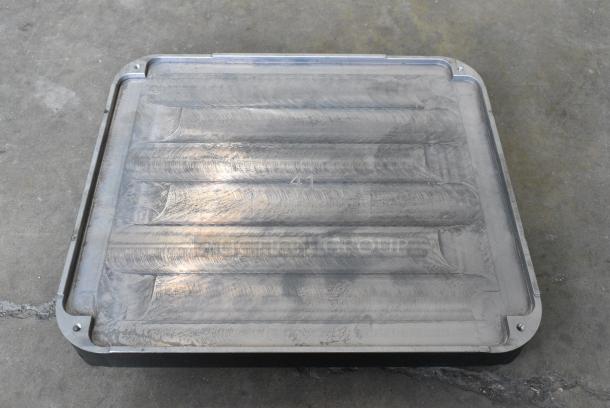 BRAND NEW SCRATCH AND DENT! 59APIASTRA41 Pavoni PIASTRA45 8 Compartment Round Insert Plate for Cookmatic - 3 1/2" x 3/4" Cavities - Image 5 of 6