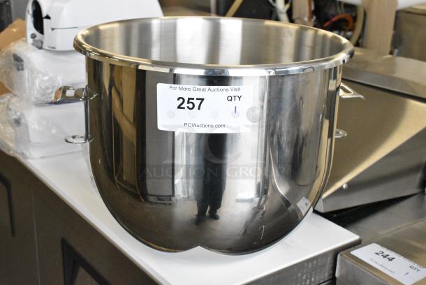 BRAND NEW SCRATCH AND DENT! Stainless Steel Mixing Bowl - Image 1 of 4