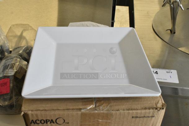 2 BRAND NEW SCRATCH AND DENT! Boxes of 12 Acopa 304MSQP8WH Rittenhouse 8" White Square Melamine Plate. 2 Times Your Bid! - Image 1 of 5