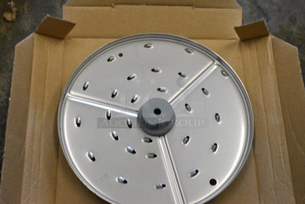 4 BRAND NEW SCRATCH AND DENT! Robot Coupe Blades Including Robot Coupe 29246 Dice Cleaning Kit w/ Grid Scraper, Holder, Scraper Tool & Cleaning Tool, Robot Coupe 27577 5/64" Grating / Shredding Disc, Robot Coupe 27566 5/32" Slicing Disc, Robot Coupe 27265W 3/8" x 3/8" Dicing Kit. 4 Times Your Bid! - Image 8 of 13