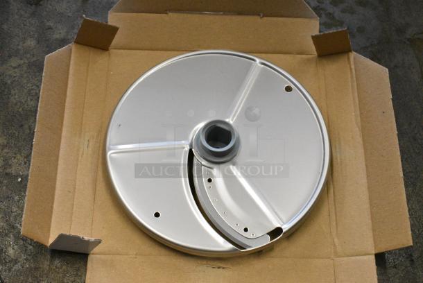 4 BRAND NEW SCRATCH AND DENT! Robot Coupe Blades Including Robot Coupe 29246 Dice Cleaning Kit w/ Grid Scraper, Holder, Scraper Tool & Cleaning Tool, Robot Coupe 27577 5/64" Grating / Shredding Disc, Robot Coupe 27566 5/32" Slicing Disc, Robot Coupe 27265W 3/8" x 3/8" Dicing Kit. 4 Times Your Bid! - Image 9 of 13
