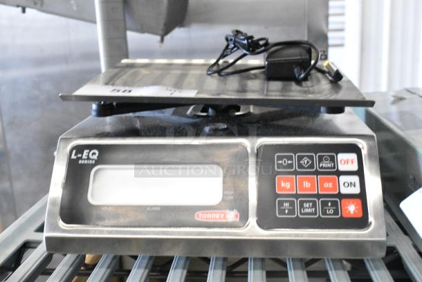 BRAND NEW SCRATCH AND DENT! Tor Rey L-EQ-5/10 10 lb. Digital Portion Control Scale. Tested and Working! - Image 1 of 8