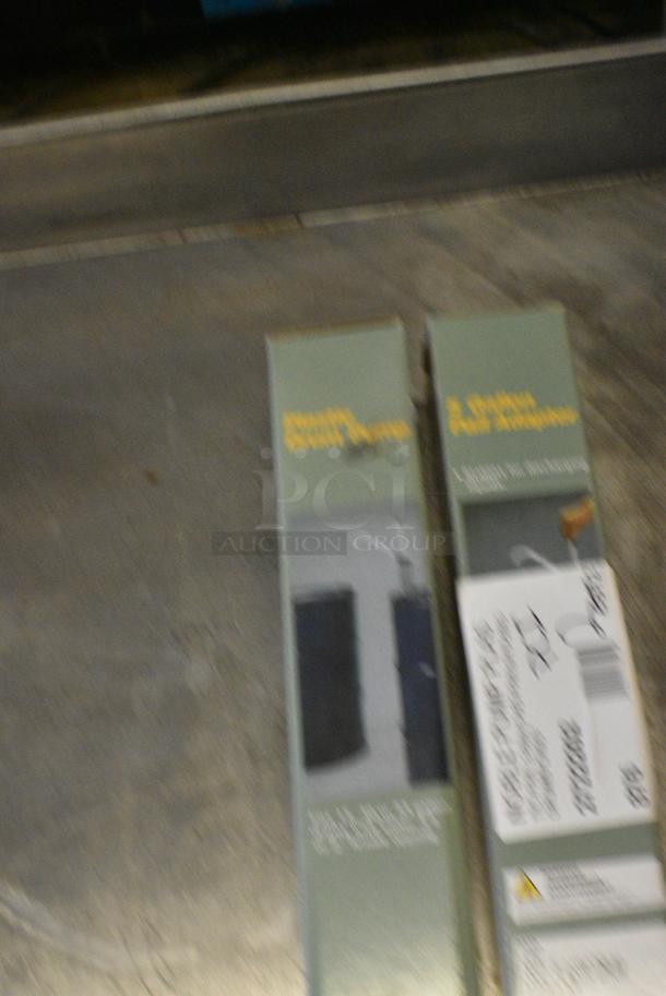 2 BRAND NEW SCRATCH AND DENT! Noble Chemical 2722202 Gray 5 Gallon Pail Pump Dispenser. 2 Times Your Bid! - Image 2 of 3