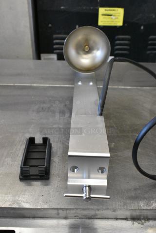 BRAND NEW SCRATCH AND DENT! Avantco Ice CGF-900 Countertop Mount Glass Froster / Chiller 194CGF900
