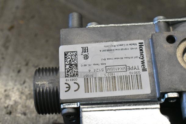 BRAND NEW SCRATCH AND DENT! Honeywell VK4105M5124U CVI Gas Valve - Image 7 of 9