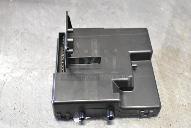 5 BRAND NEW SCRATCH AND DENT! Items Including Phoenix Contact SACC-SQ-M12FS-4CON-20/0,5. 5 Times Your Bid! - Image 8 of 10