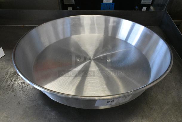 BRAND NEW SCRATCH AND DENT! Town 34922 22 3/8" Aluminum Wok Cover - Image 4 of 5