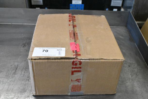 BRAND NEW SCRATCH AND DENT! Tor Rey L-EQ-5/10 10 lb. Digital Portion Control Scale. Tested and Working! - Image 2 of 5