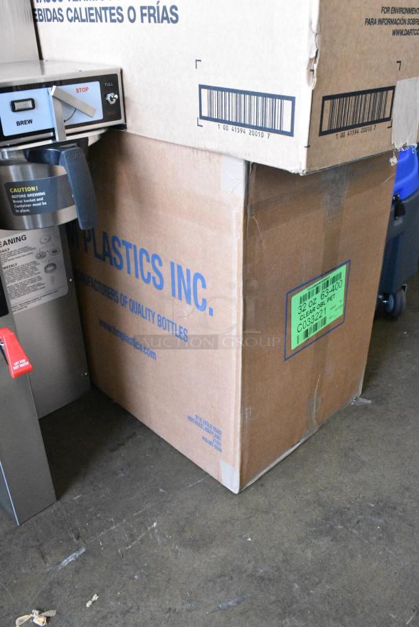 5 Boxes of Various BRAND NEW SCRATCH AND DENT! Items Including Solo Ultra Clear TR16 16 oz. Clear PET Plastic Cold Tall Cup - 1,000/Case 760TR16, Dart 12J12 12 oz. White Customizable Foam Cup - 1,000/Case, Dart 16J16 16 oz. White Customizable Foam Cup - 1,000/Case 30116J16, World Centric 32 oz. Compostable Fiber Burrito Bowl - 300/Case 521BOSCUBB, C033221 32 oz. 5 Times Your Bid! - Image 10 of 11