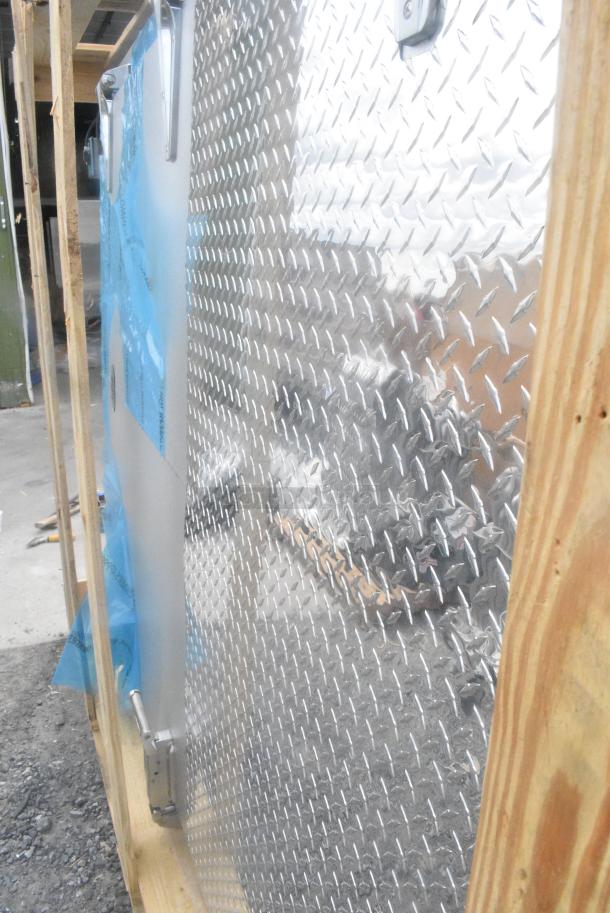 BRAND NEW IN CRATE! KPS Global Walk In Box Door. - Image 4 of 10