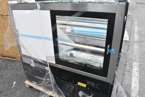 BRAND NEW SCRATCH AND DENT! Avantco 193BC48HCB 48" Curved Glass Black Refrigerated Bakery Display Case. See Pictures for Glass Damage. 110-120 Volts, 1 Phase. - Image 7 of 11