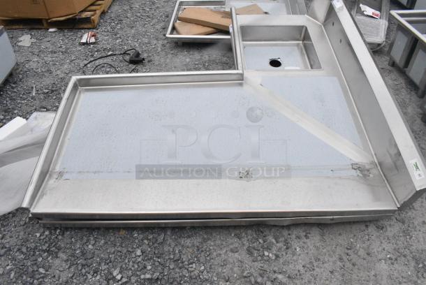 BRAND NEW SCRATCH AND DENT! Regency 600DDTL72R 6' 16-Gauge Stainless Steel Soiled L-Shape Dishtable - Landing. No Legs. - Image 3 of 5