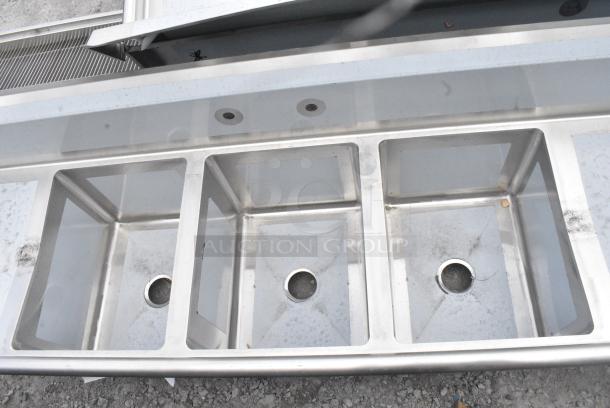 BRAND NEW SCRATCH AND DENT! Regency 600S31620224 Stainless Steel 3 Bay Sink w/ Dual Drain Boards. No Legs. - Image 3 of 6