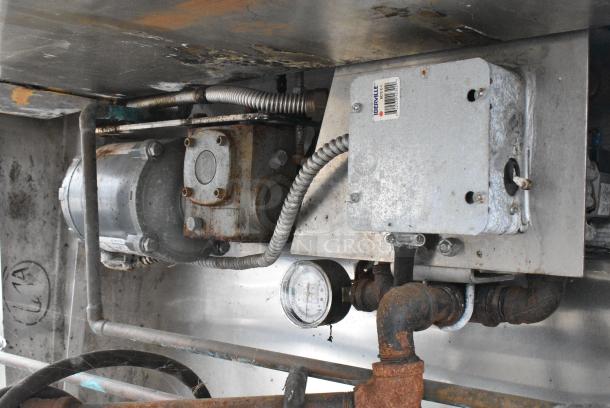 Hardt Inferno 43 Stainless Steel Commercial Natural Gas Powered Rotisserie Oven on Commercial Casters. - Image 8 of 11