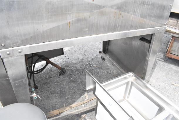 Hardt Inferno 43 Stainless Steel Commercial Natural Gas Powered Rotisserie Oven on Commercial Casters. - Image 9 of 11