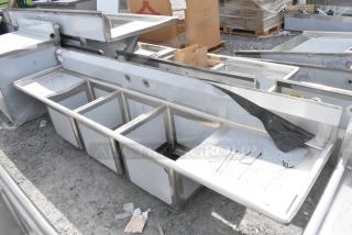 BRAND NEW SCRATCH AND DENT! Regency 600S31818224 Stainless Steel 3 Bay Sink w/ Dual Drain Boards. No Legs.