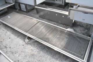 BRAND NEW SCRATCH AND DENT! Regency Stainless Steel Floor Trough