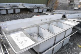 BRAND NEW SCRATCH AND DENT! Steelton 522CS31824LR 90" 18-Gauge Stainless Steel Three Compartment Commercial Sink with 2 Drainboards - 18" x 24" x 12" Bowls. No Legs.